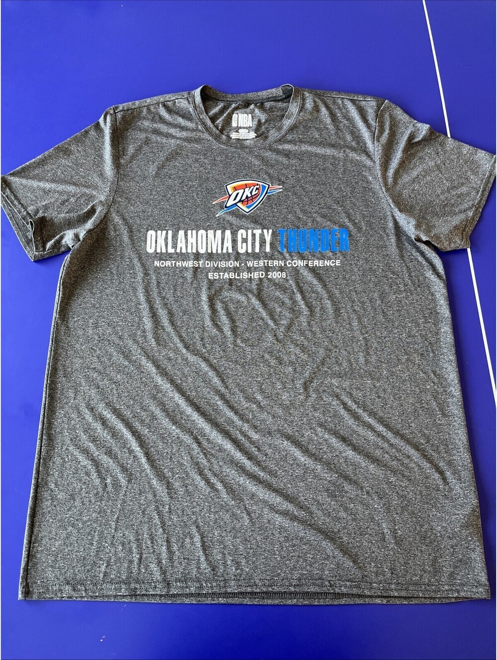 Oklahoma City Thunder OKC T-shirt Apparel SZ LARGE NBA BASKETBALL 100% Polyester